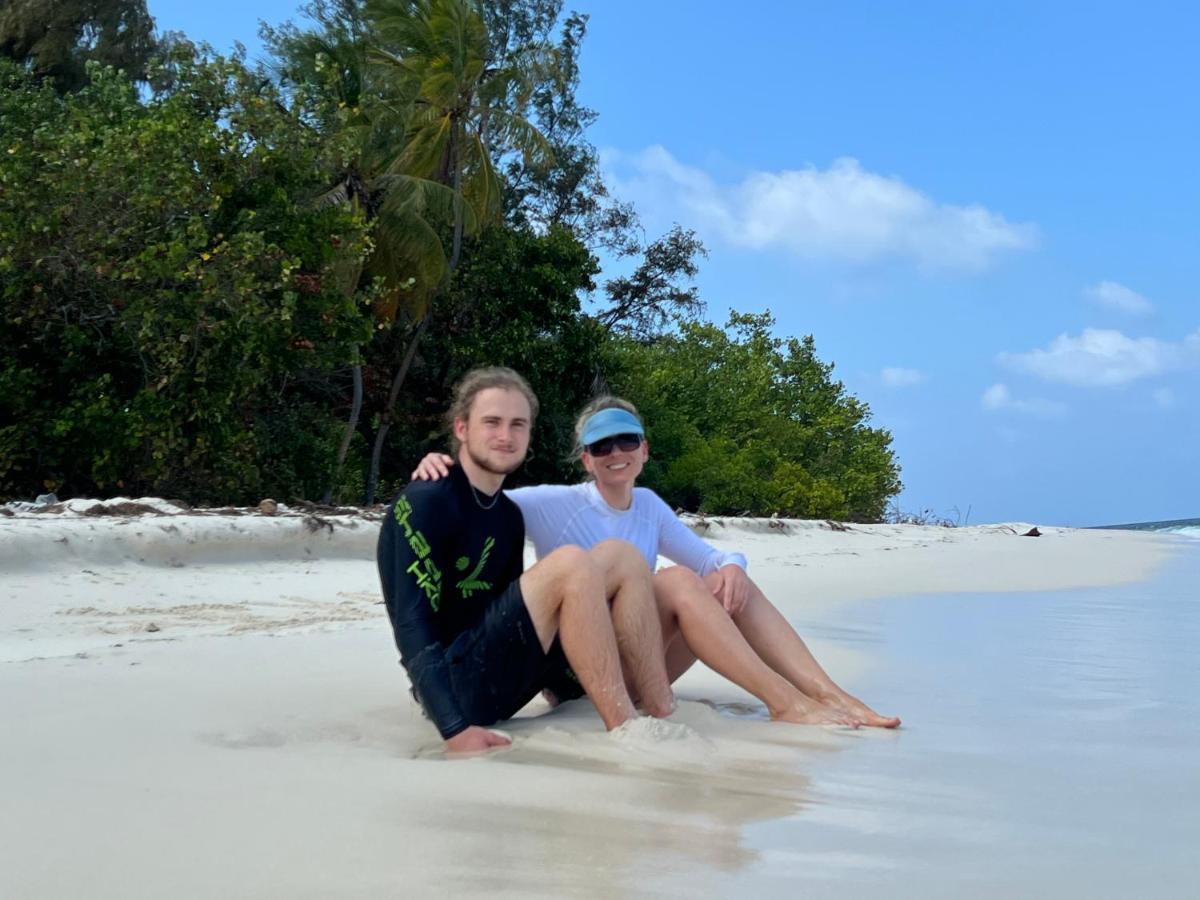 White Tern Maldives Hotel Maamigili Екстериор снимка