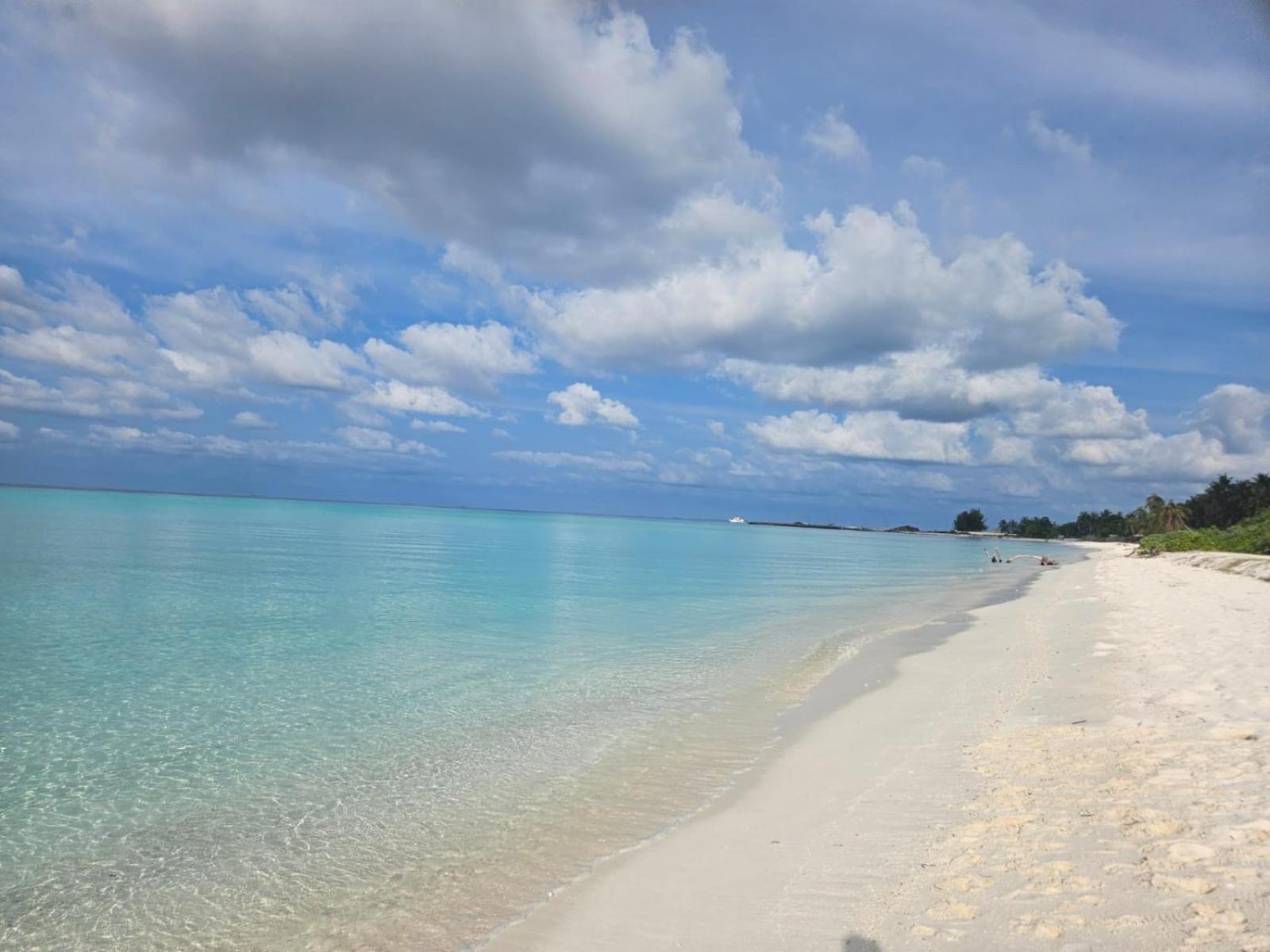 White Tern Maldives Hotel Maamigili Екстериор снимка