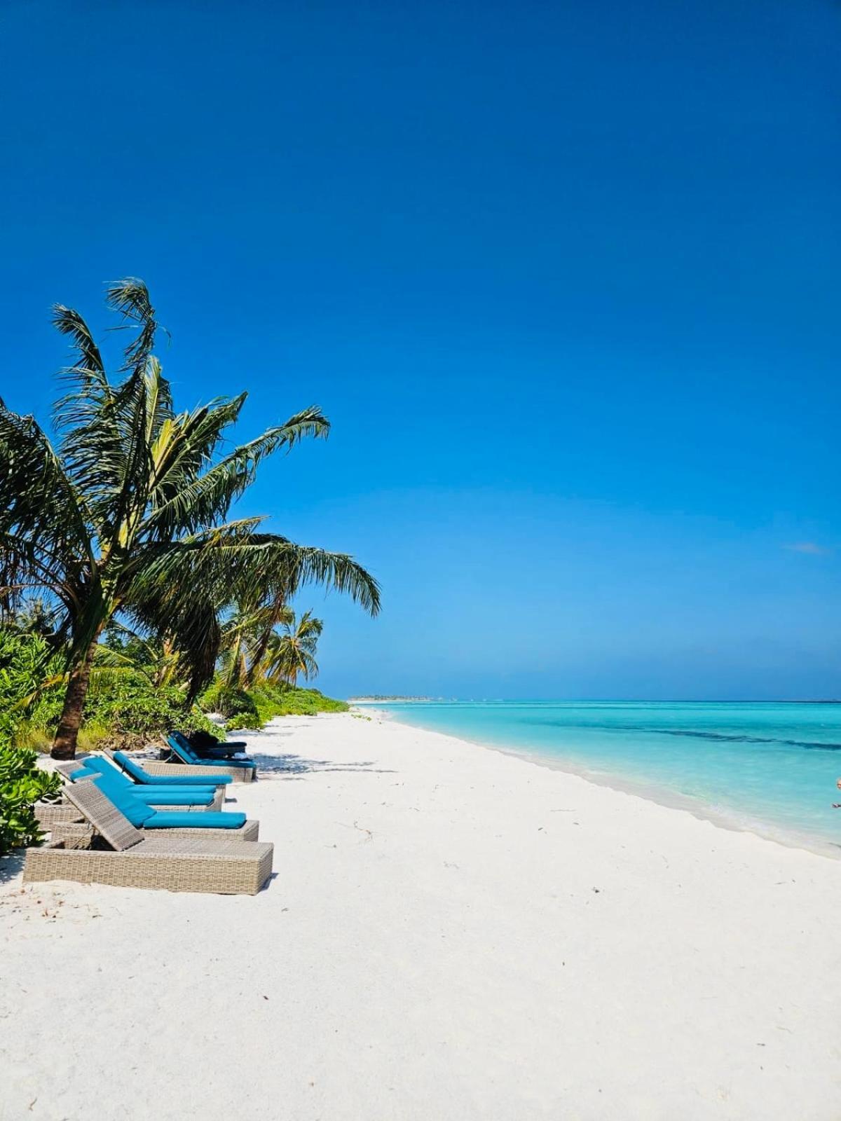White Tern Maldives Hotel Maamigili Екстериор снимка