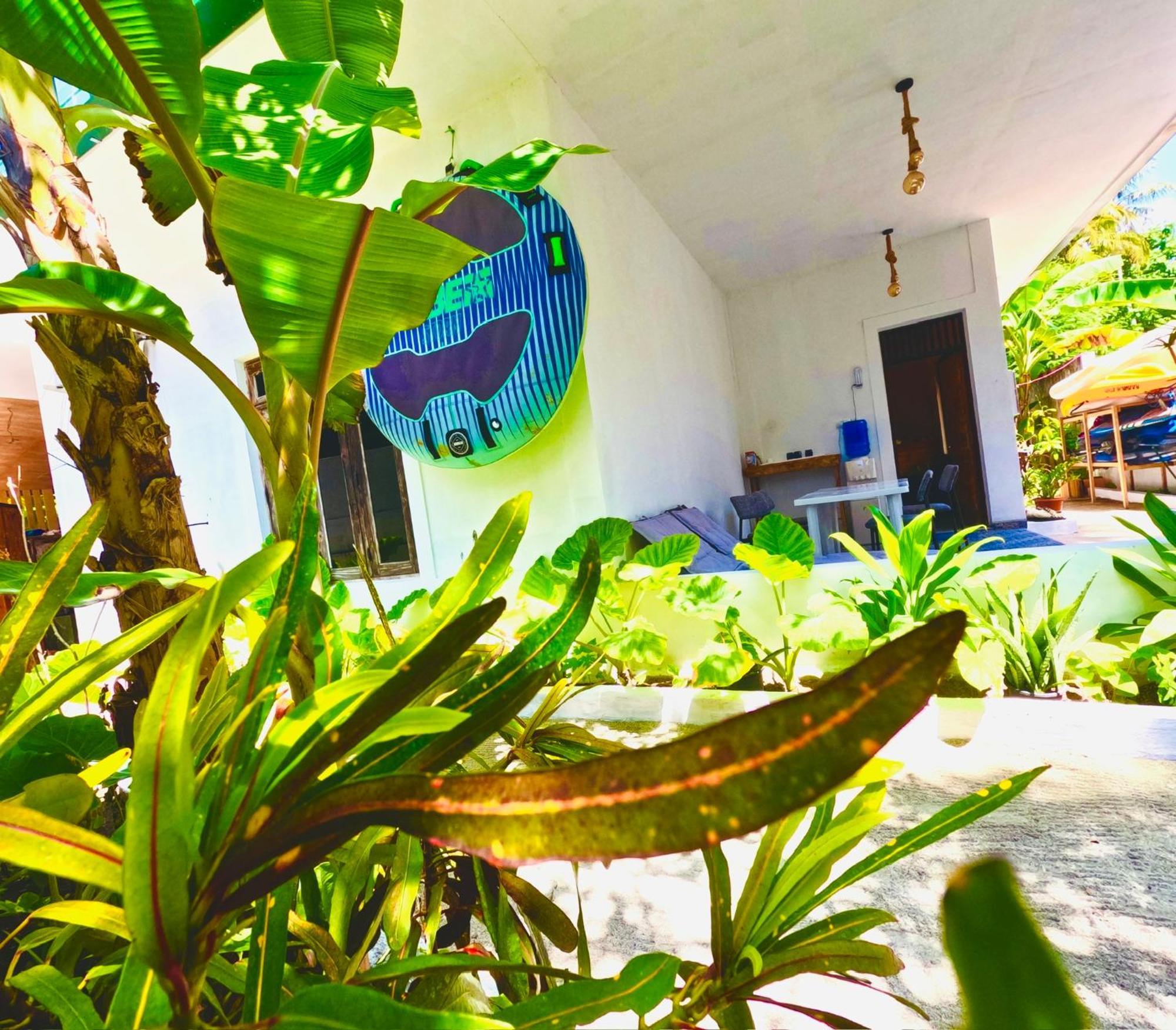 White Tern Maldives Hotel Maamigili Екстериор снимка