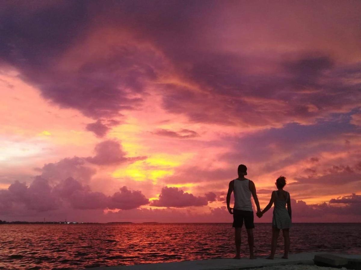 White Tern Maldives Hotel Maamigili Екстериор снимка