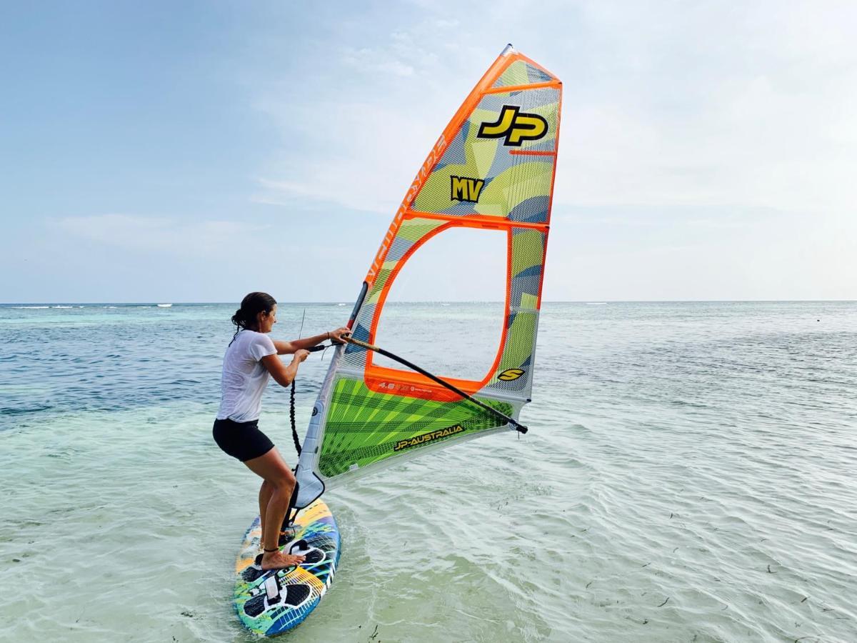 White Tern Maldives Hotel Maamigili Екстериор снимка
